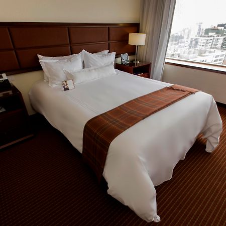 Casa Andina Premium Miraflores ليما المظهر الخارجي الصورة A bed