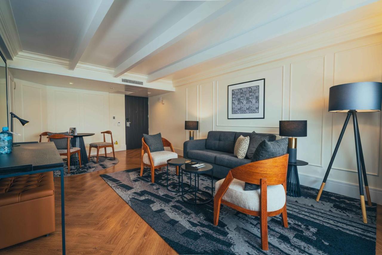 Casa Andina Premium Miraflores ليما المظهر الخارجي الصورة A suite at the hotel