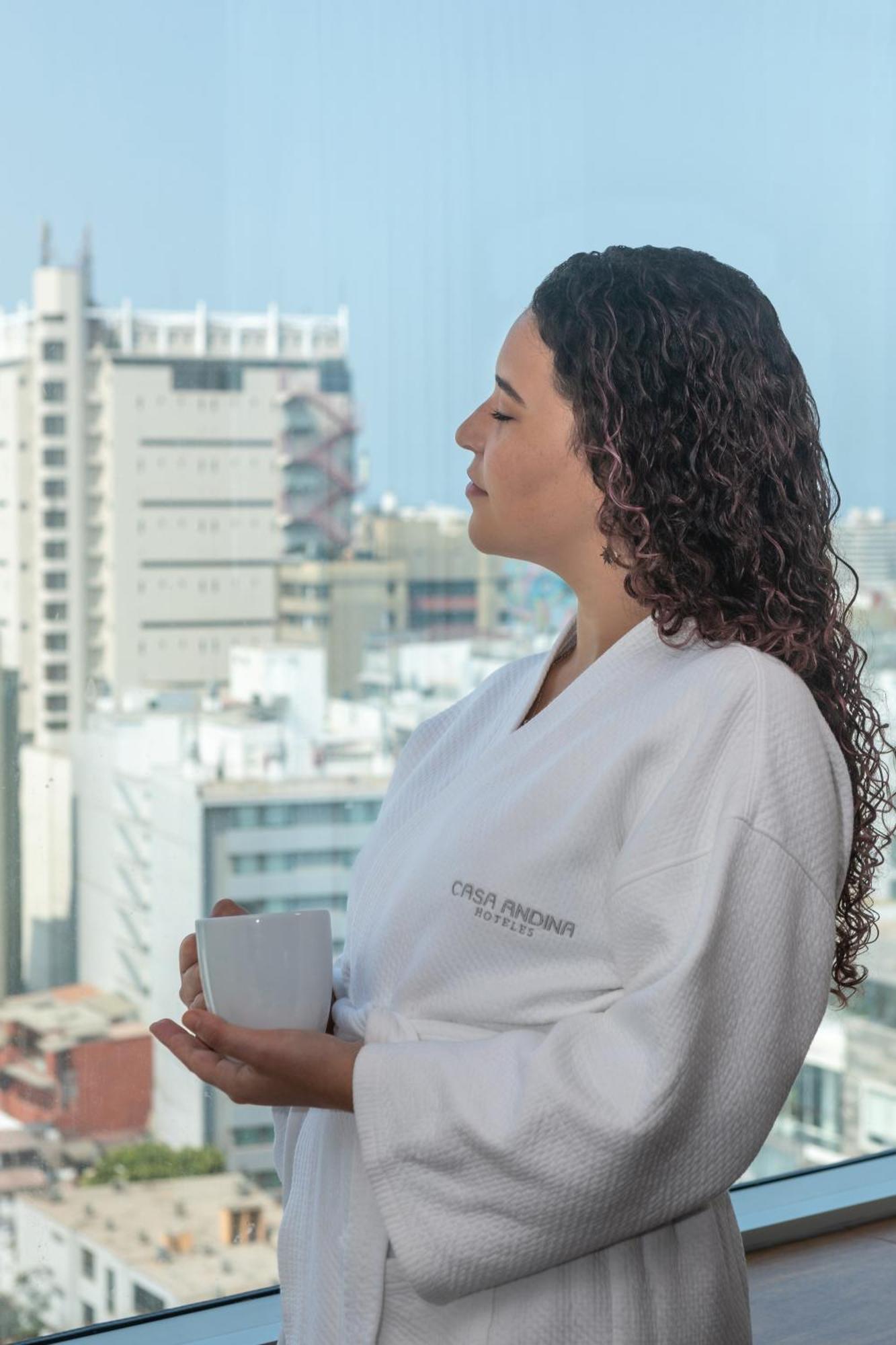 Casa Andina Premium Miraflores ليما المظهر الخارجي الصورة Cassandrine