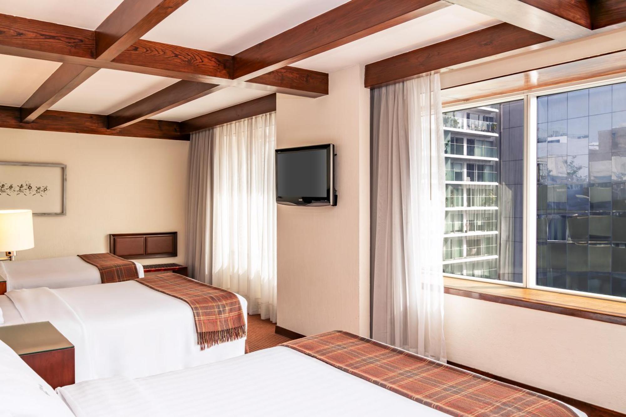 Casa Andina Premium Miraflores ليما المظهر الخارجي الصورة A room at the hotel