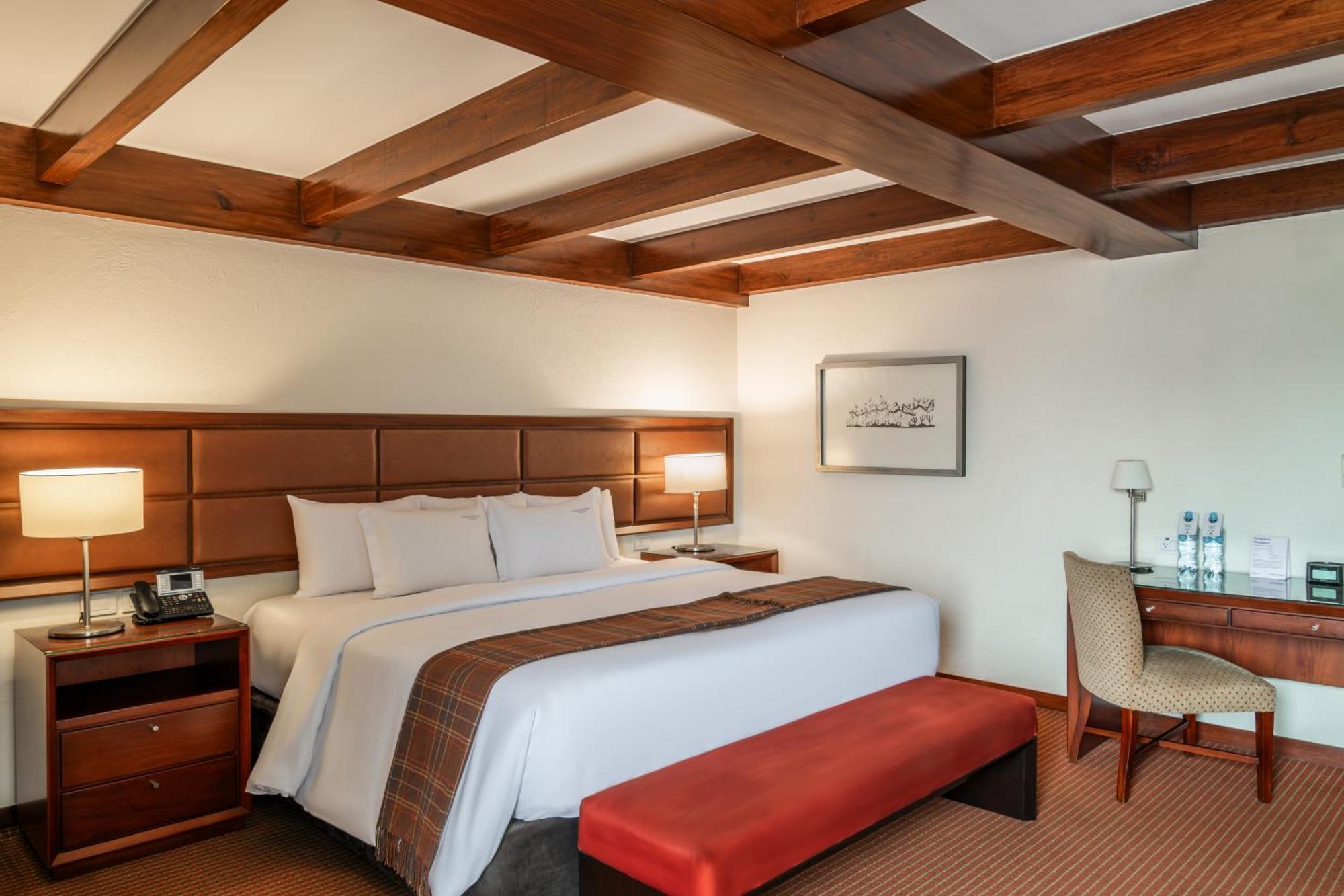 Casa Andina Premium Miraflores ليما المظهر الخارجي الصورة A room at the hotel